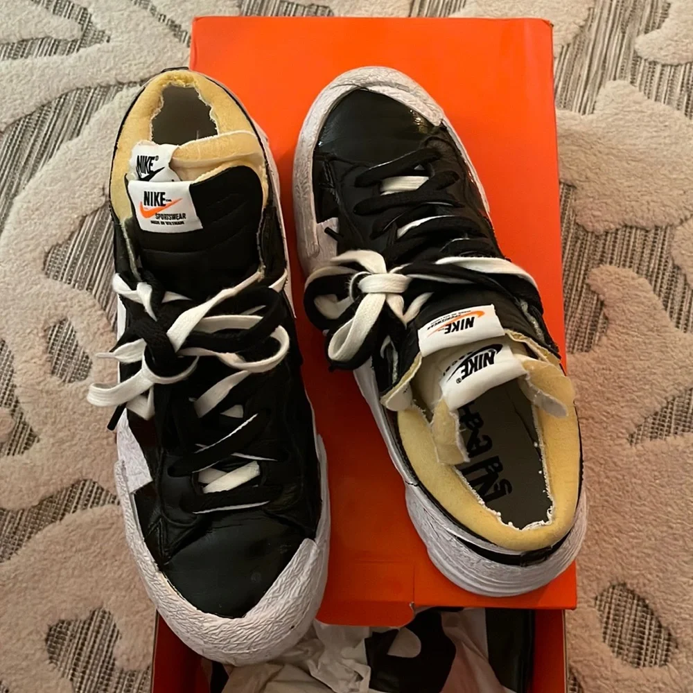 Nike Blazer Low Sacai Black Patent Leather - Picture 1 of 7